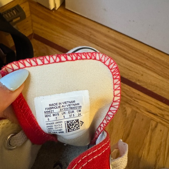 Red all star high top shoes - Picture 2 of 2